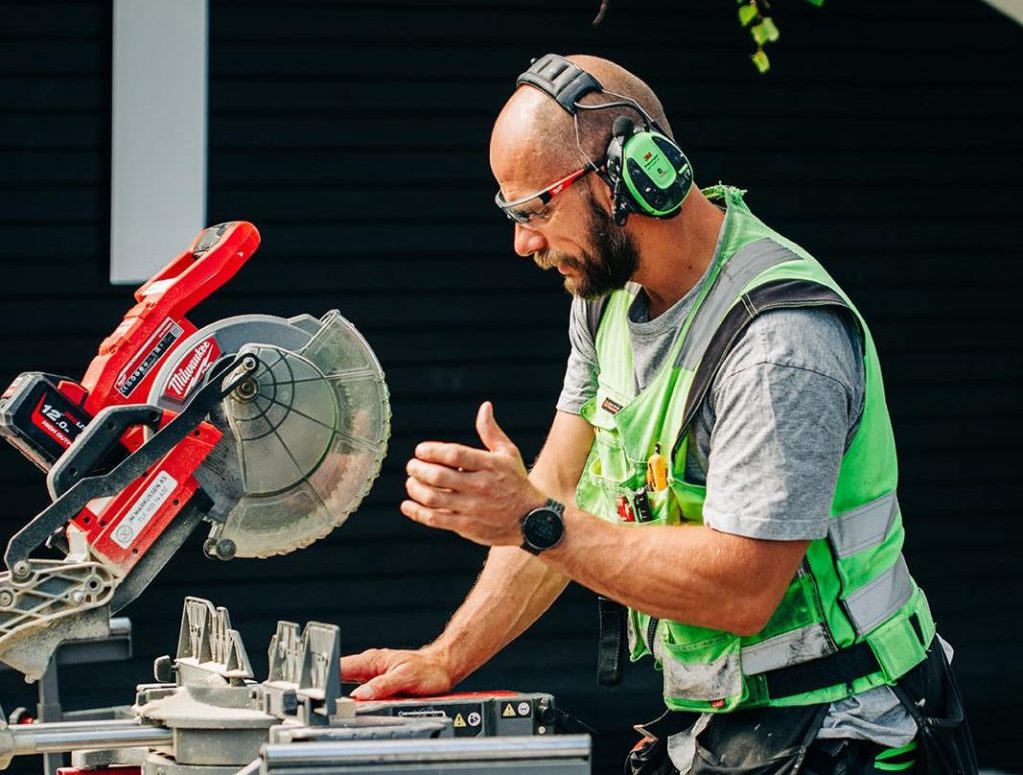 Tømrerfirma i Sandefjord med fokus på kvalitet, fagkunnskap og verktøyutleie